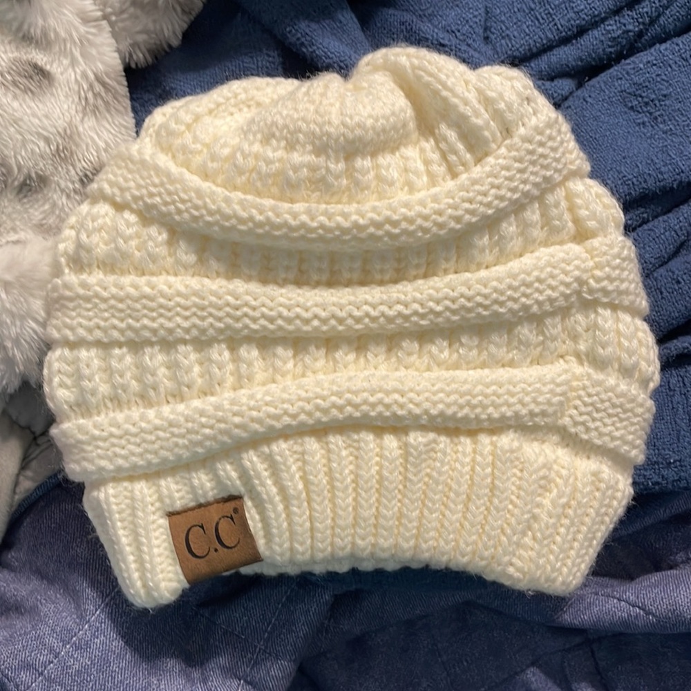 CC Beanies - Picture 2 of 5